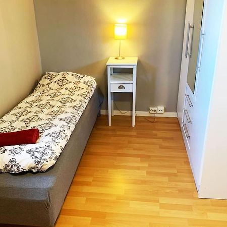 Newly Renovated Basement Apartment Сарпсборг Екстериор снимка