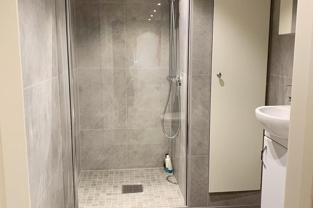 Newly Renovated Basement Apartment Сарпсборг Екстериор снимка